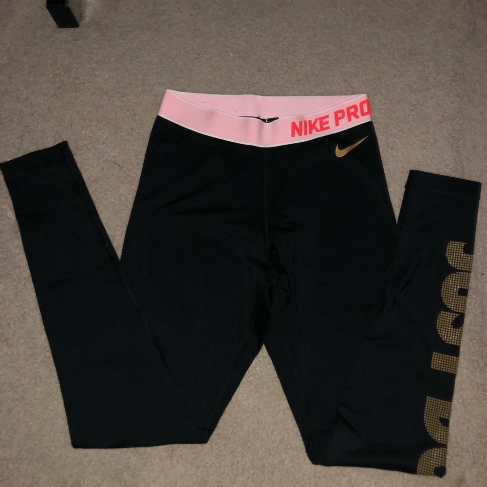 SOLD nike  pro leggings